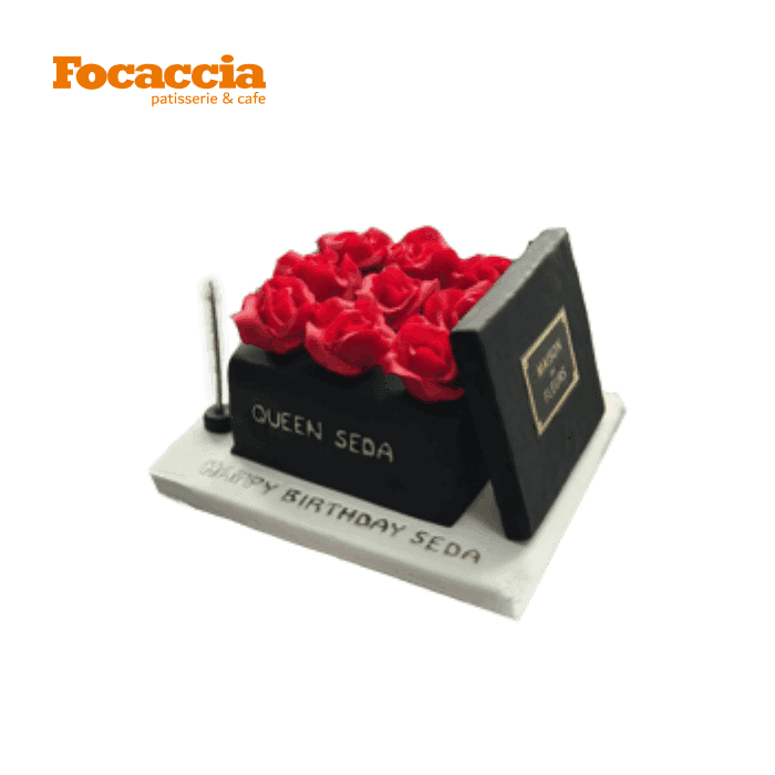 Königin Seda: Eine exquisite Geburtstagstorte